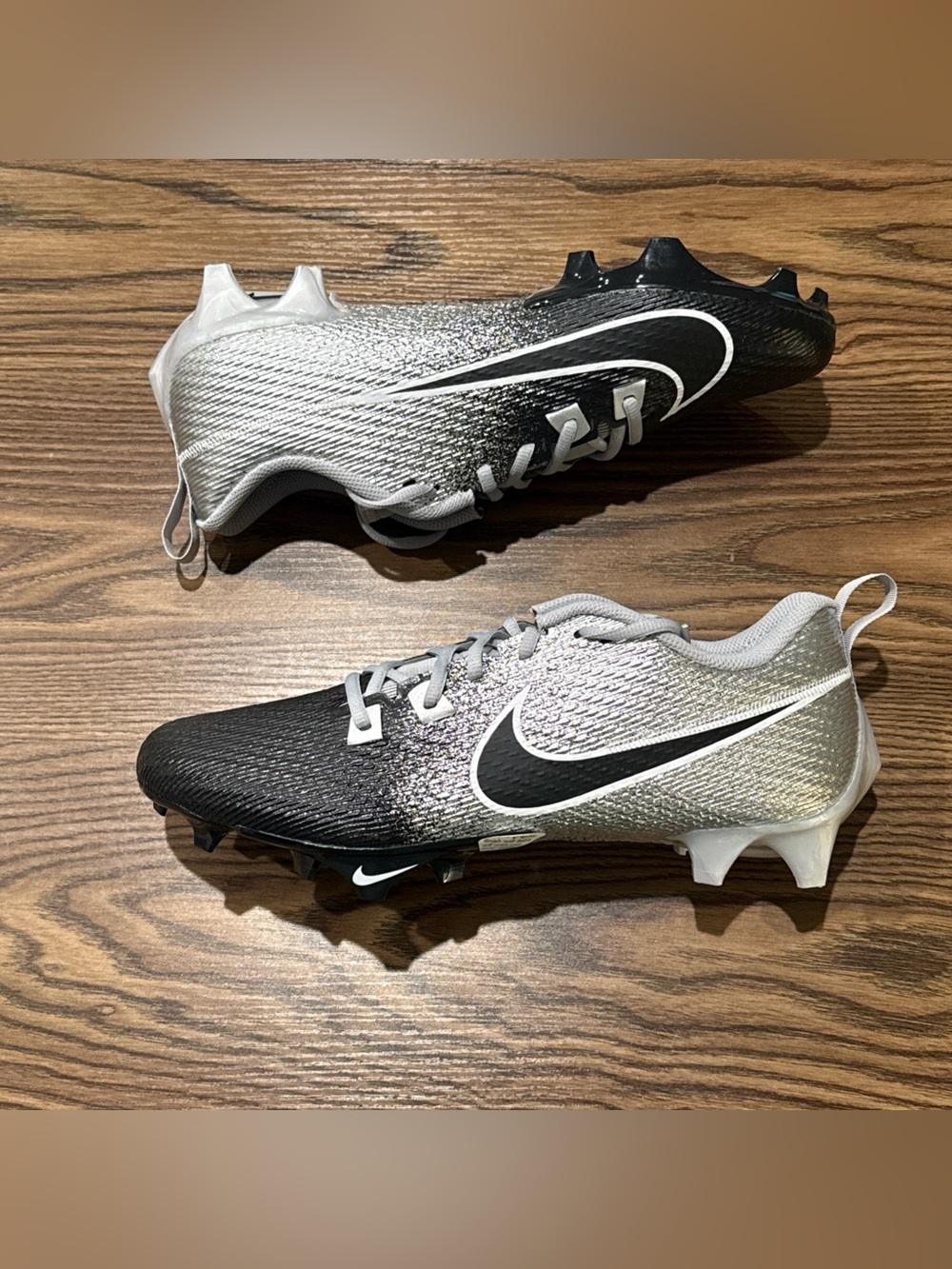 Size 11 Nike Vapor Edge Speed 360 2 Football Cleats Black/Silver DA5455-003 NEW